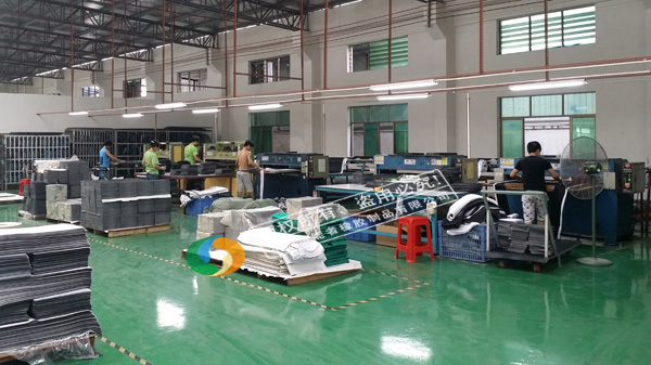 能者<a title='鼠標墊廠家' target='_blank' href='http://www.nmbc.com.cn/' class='seolabel'>鼠標墊廠家</a>車間一角