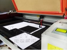 鼠標(biāo)墊激光切邊